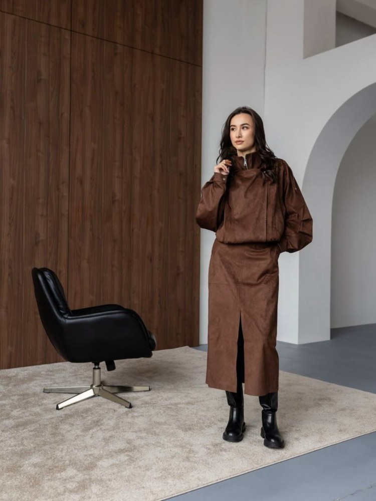 Костюм Дюна з еко-замші в шоколадному кольорі 46 - kovash.com.ua 01 
